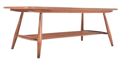 Lot 104 - ERCOL FURNITURE - MID CENTURY BEECH AND ELM COFFEE TABLE