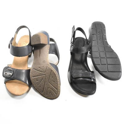 Lot 389 - COLLECTION OF VINTAGE SHOES & SANDALS