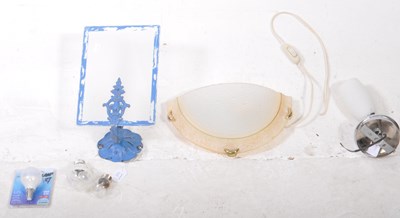 Lot 620 - THREE 20TH CENTURY VINTAGE ASSORTED WALL LIGHTS / SCONCES