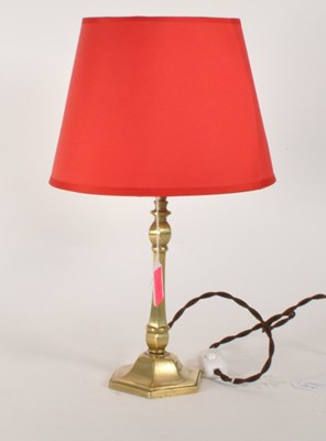 Lot 646 - RETRO 20TH CENTURY BRASS COLUMN DESK WITH RED SHADE