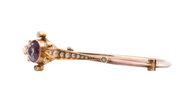 Lot 3 - EDWARDIAN 9CT GOLD AMETHYST & PEARL HINGED BANGLE