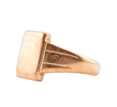 Lot 110 - HALLMARKED 18CT GOLD SIGNET RING