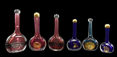 Lot 268 - IESTYN DAVIES - COLLECTION OF SIX STUDIO ART GLASS VIALS WITH STOPPERS
