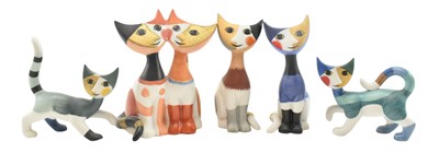 Lot 322 - ROSINA WACHTMEISTER FOR GOEBEL - FIVE RETRO 1990S BISQUE PORCELAIN SEATED CAT FIGURINES