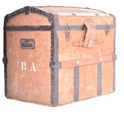 Lot 626 - GEORGE PERRY OF DUBLIN - EARLY 20TH CENTURY TRAVEL TRUNK
