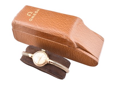 Lot 375 - 1970S OMEGA 9CT GOLD HALLMARKED LADIES DRESS WRISTWATCH