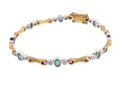 Lot 57 - GOLD EMERALD & DIAMOND FANCY LINK BRACELET