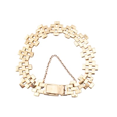 Lot 388 - GOLD FANCY LINK 18CT GOLD BRACELET
