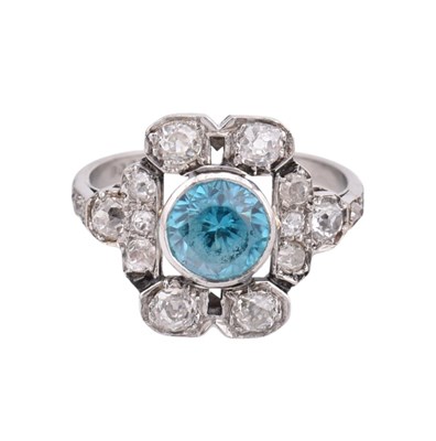 Lot 43 - HALLMARKED PLATINUM ART DECO ZIRCON & DIAMOND PANEL RING