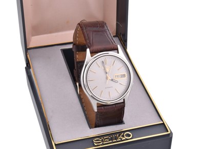 Lot 322 - SEIKO 5 AUTOMATIC 7009 3100 A1