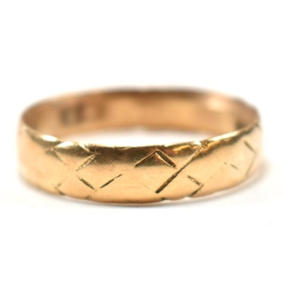 Lot 205 - HALLMARKED 18CT GOLD BAND RING