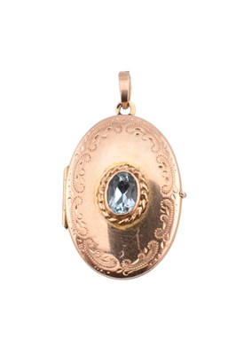Lot 182 - HALLMARKED 9CT GOLD & AQUAMARINE LOCKET