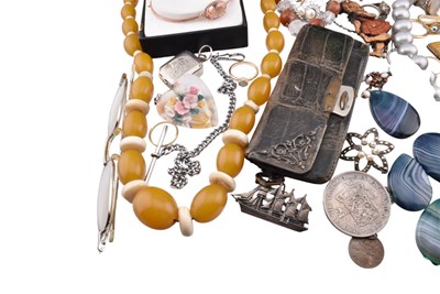 Lot 295 - COLLECTION OF ANTIQUE VINTAGE & MODERN COSTUME JEWELLERY