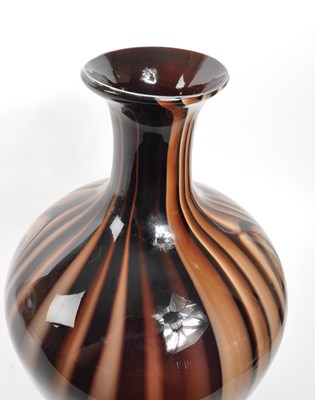 Lot 399 - LARGE MID CENTURY STUDIO ART GLASS VASE