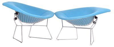 Lot 154 - HARRY BERTOIA FOR KNOLL - DIAMOND - PAIR OF BLUE UPHOLSTERED CHAIRS