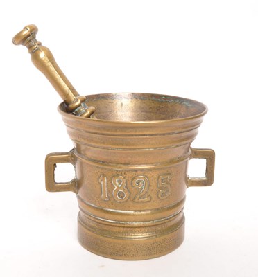 Lot 373 - 19TH CENTURY BRASS PESTLE & MORTAR SET