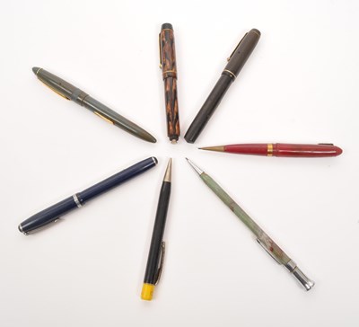 Lot 379 - COLLECTION OF VINTAGE FOUNTAIN PENS