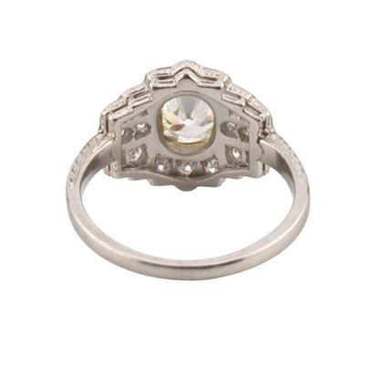 Lot 2 - ART DECO PLATINUM & DIAMOND RING