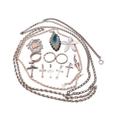 Lot 440 - A COLLECTION OF SILVER & WHITE METAL JEWELLERY