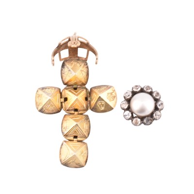 Lot 384 - MASONIC ORB CROSS PENDANT & FRENCH CLASP