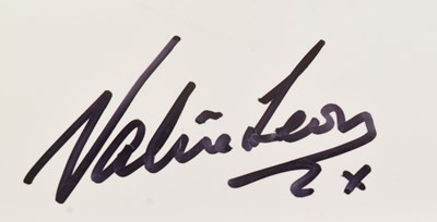 Lot 129 - VALERIE LEON'S COLLECTION - HALLMARKED SILVER CHRISTENING MUG & AUTOGRAPH