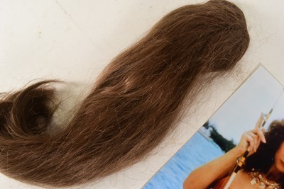 Lot 179 - VALERIE LEON'S COLLECTION - ORIGINAL HAIRPIECE (UNKNOWN PRODUCTION)