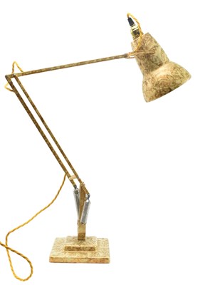 Lot 103 - HERBERT TERRY - VINTAGE MID CENTURY SCRUMBLE POST WAR 1950S ANGLEPOISE DESK LAMP