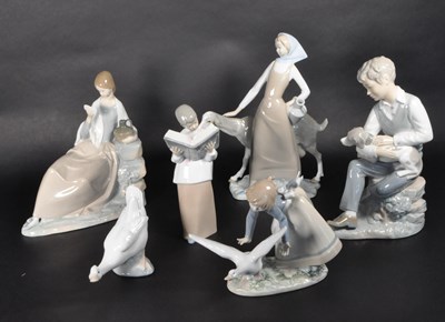 Lot 43 - LLADRO / NAO - COLLECTION OF SPANISH PORCELAIN FIGURES