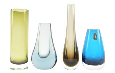 Lot 240 - WHITEFRIARS - FOUR VINTAGE MID CENTURY 1960S STUDIO ART GLASS VASES