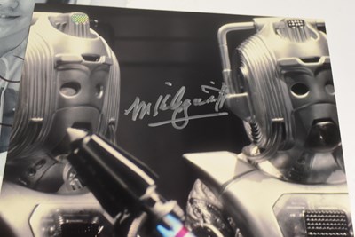 Lot 147 - DOCTOR WHO - COLLECTION OF AUTOGRAPHS