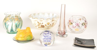 Lot 96 - COLLECTION OF 20TH CENTURY STUDIO GLASS VASES, FIGURES AND PAPERWEIGHT