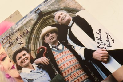 Lot 184 - DOCTOR WHO - COLLECTION OF AUTOGRAPHS