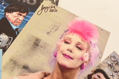 Lot 184 - DOCTOR WHO - COLLECTION OF AUTOGRAPHS