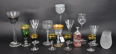 Lot 97 - COLLECTION OF 20TH CENTURY DRINKING GLASSES AND STUDIO ART GLASS