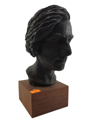 Lot 339 - VINTAGE 20TH CENTURY SCHOOL OF ART PAINTED PLNASTER BUST