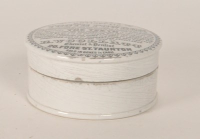 Lot 289 - LATE 19TH CENTURY WOOLLATT'S ANTISEPTIC TOOTH POWDER CERAMIC POT