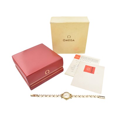 Lot 207 - 1960S HALLMARKED 9CT GOLD OMEGA WRISTWATCH