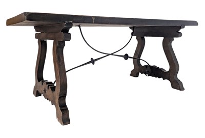 Lot 297 - 20TH CENTURY SPANISH BAROQUE STYLE DINING TABLE