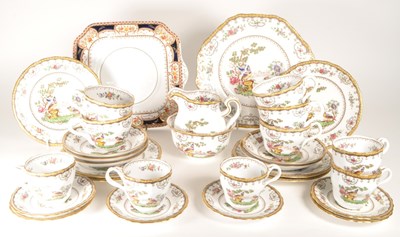 Lot 105 - SPODE - EARLY 20TH CENTURY CHELSEA PATTERN CHINA PART TEA SERVICE
