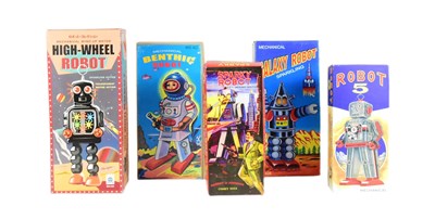 Lot 523 - TINPLATE TOYS - X5 WIND-UP ROBOTS