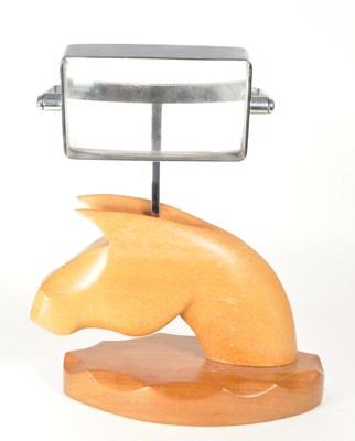 Lot 300 - LATE 20TH CENTURY MAGNIFYING GLASS WITH CARVED HORSE BUST STAND