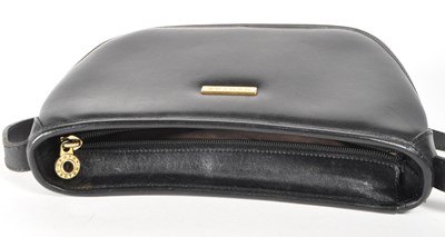 Lot 312 - OROTON, AUSTRALIA - LATE 20TH CENTURY LEATHER BLACK SHOULDER BAG