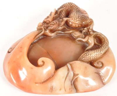 Lot 307 - CHINESE 19TH CENTURY SOAPSTONE DRAGON INKWELL / INKSTONE