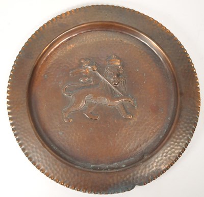 Lot 316 - 20TH CENTURY COPPER PLANISHED LION CHARGER PLATE TRAY