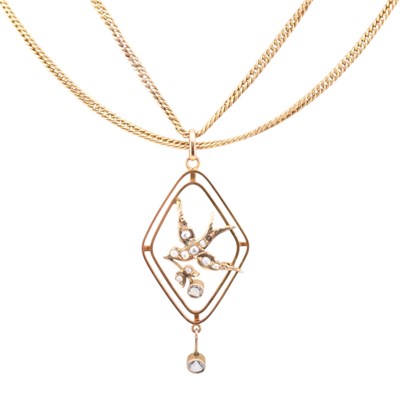 Lot 157 - EARLY 20TH CENTURY PENDAT ON CHAIN