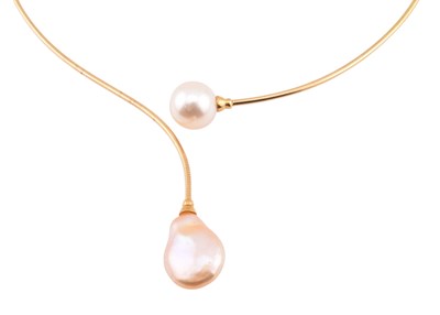 Lot 56 - 18CT GOLD & SOUTH SEA PEARL COLLAR NECKLACE