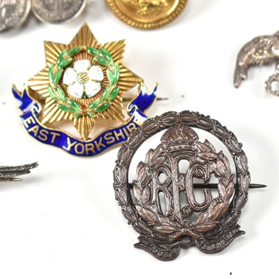 Lot 242 - COLLECTION OF MILITARY & VICTORIAN BROOCH PINS & BUTTONS