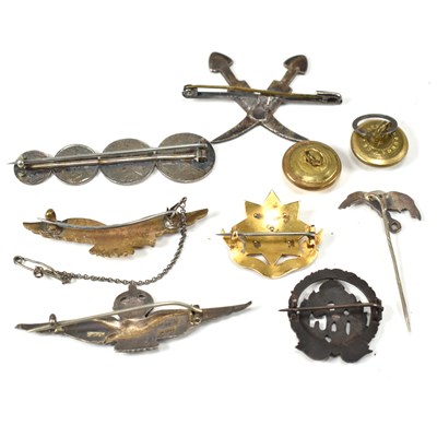 Lot 242 - COLLECTION OF MILITARY & VICTORIAN BROOCH PINS & BUTTONS