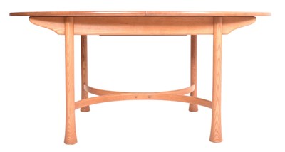 Lot 389 - LUCIAN ERCOLANI FOR ERCOL - SAVILLE - MID CENTURY BEECH & ELM DINING TABLE