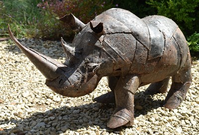 Lot 570 - VINTAGE CAST METAL RHINO GARDEN SCULPTURE